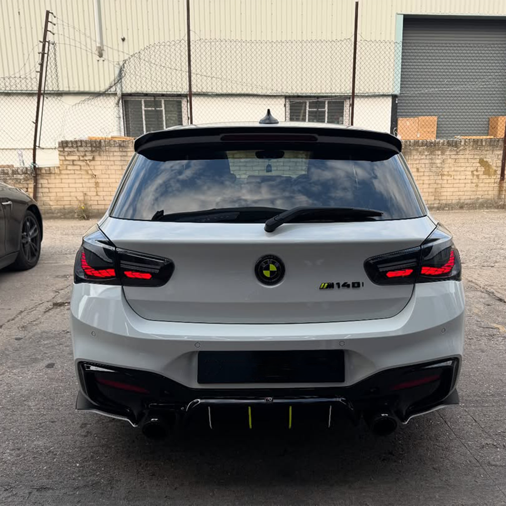 (Por Encomenda) Faróis Traseiros LED GTS STYLE Preto BMW Série 1 (F20/F21)