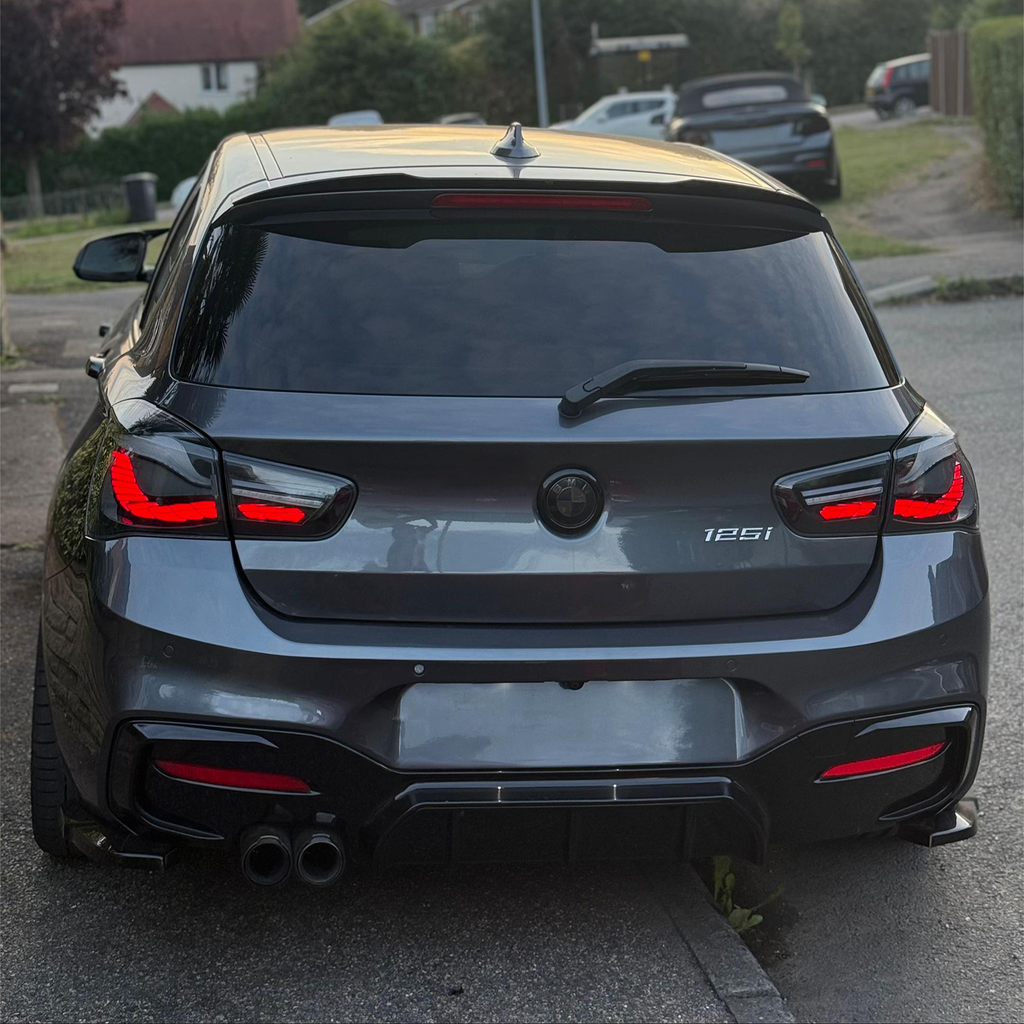 (Por Encomenda) Faróis Traseiros LED GTS STYLE Preto BMW Série 1 (F20/F21)